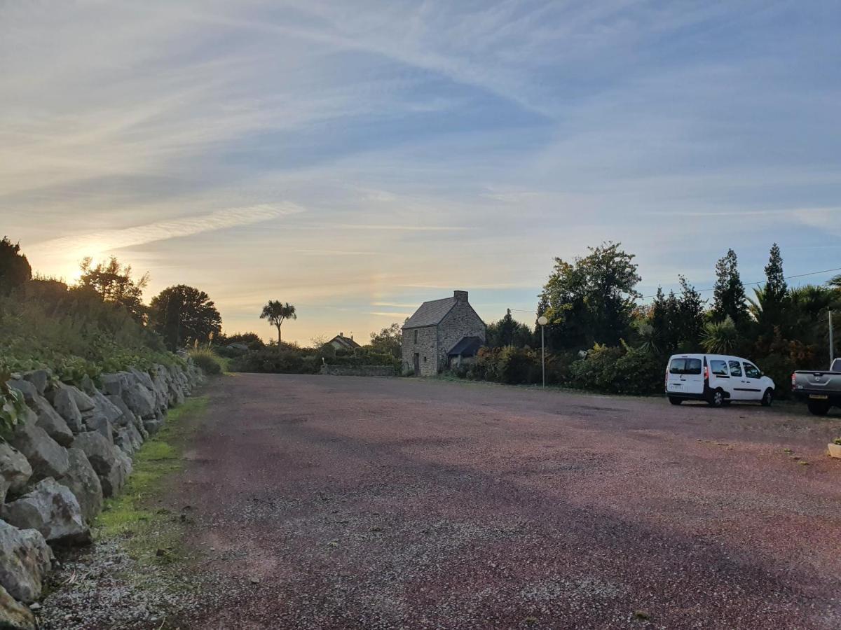 Chambres Du Logis De La Mare Du Parc Surtainville Eksteriør billede