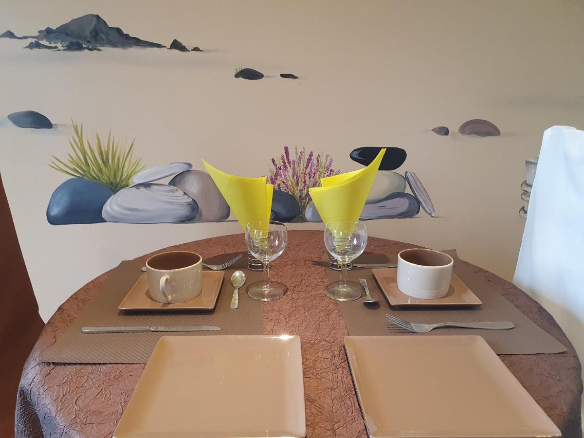 Chambres Du Logis De La Mare Du Parc Surtainville Eksteriør billede