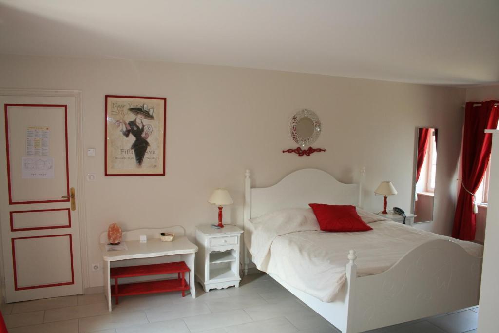 Chambres Du Logis De La Mare Du Parc Surtainville Eksteriør billede